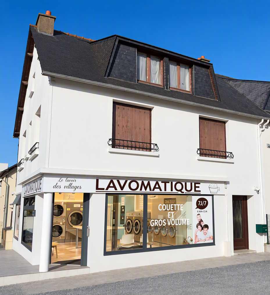 Façade de la laverie Lavomatique des Villages à Saint-Brieuc Ouest, avec le casier jaune Pickup
